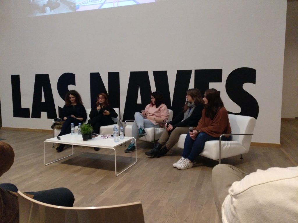 Mesa Redonda integramente femenina